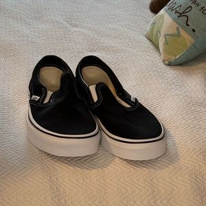 Vans NWOT black slip ons classic w 9.5sz